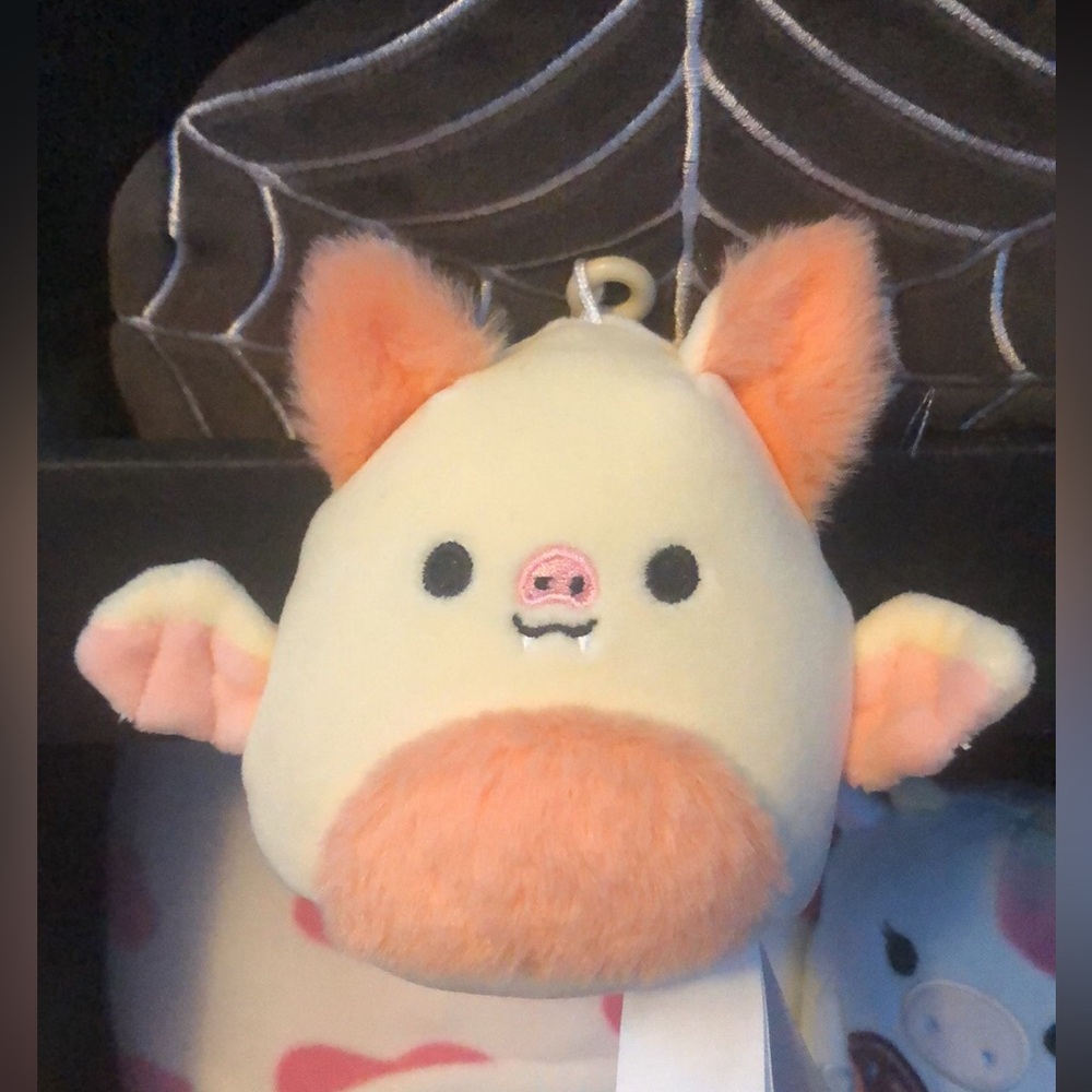 π¦ Meghan the bat π¦ Clip squishmallow - Picture 1 of 2